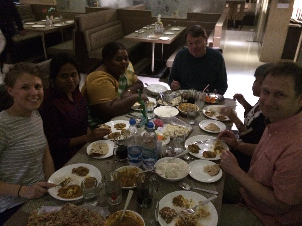ziadeeks's tweet photo. Eating an Indian in India!!! https://t.co/XWUhe2jFrh
