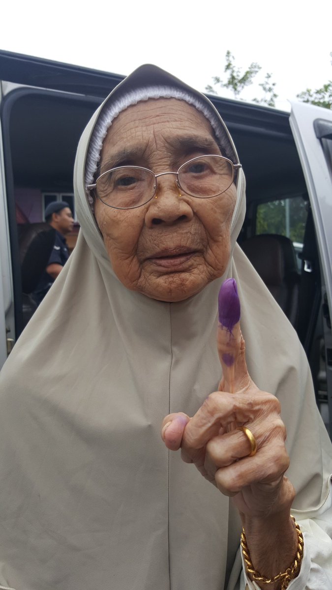 MdAzrin_Utusan's tweet photo. Sebanyak 34 peratus daripada 9,771 pengundi sudah keluar mengundi setakat pukul 10 pagi #PRKTjgDatu @UMonline
Habis https://t.co/QYeWh2IM6R