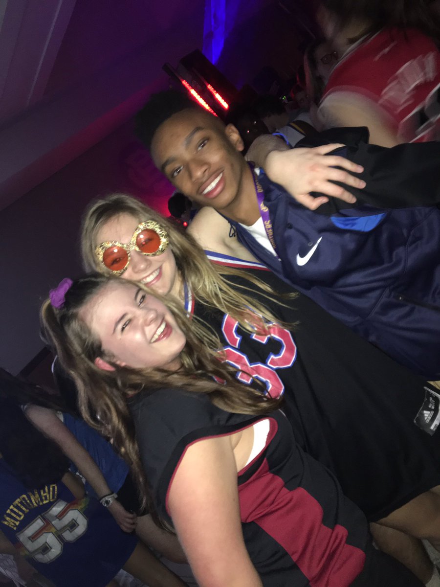 maddie_gon's tweet photo. #cbhs2017 https://t.co/jCGcLLzRWP