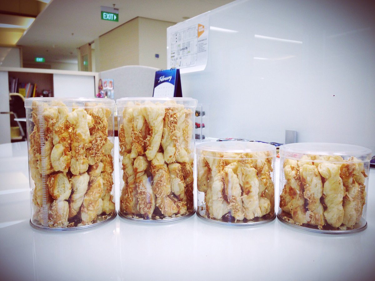 neth_4's tweet photo. Cheese Stick Puff Pastry, besar 20k - kecil 12.5k #Grabitfast #cheeseStick line: nitnetnot wa: 087875920381 💨💨💨 https://t.co/hQ2D14Rwpa