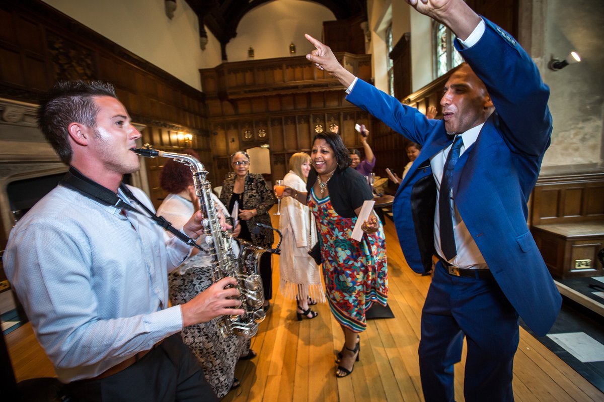 Big thanks to Nina for sending me such a great pic from her spring wedding at <a href="/hengravehall/">Hengrave Hall</a>