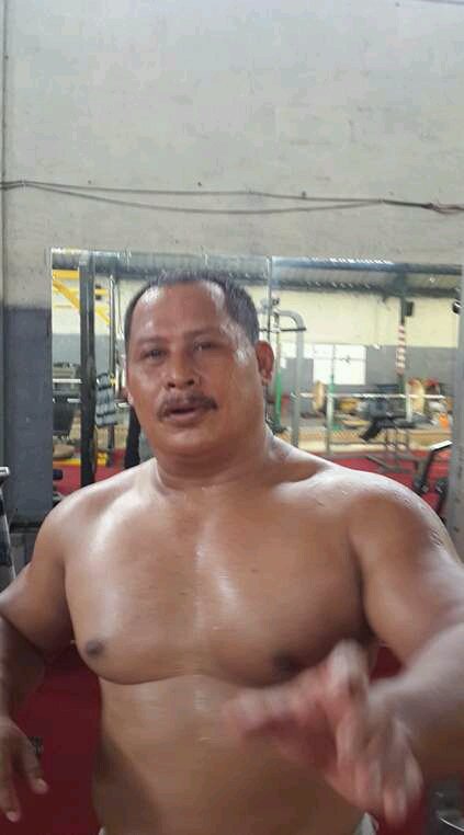 giorgeoaw62's tweet photo. Nama FB nya Suartika Gedong.Dia Gay Bot suka di tembak / di Fuck sama Bapak2 Berkumis..No HP Pin BB Retweet ya.. https://t.co/AD31nX5ayQ