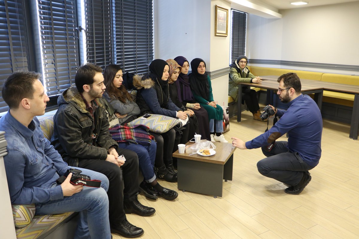 GenclikModeli's tweet image. Uluslararası Gençlik Eğitim Akademisi (UGEA) bünyesinde verilen Fotoğrafçılık eğitimi Meclis binamızda devam ediyor. 
#GençlikMeclisi #UGEA