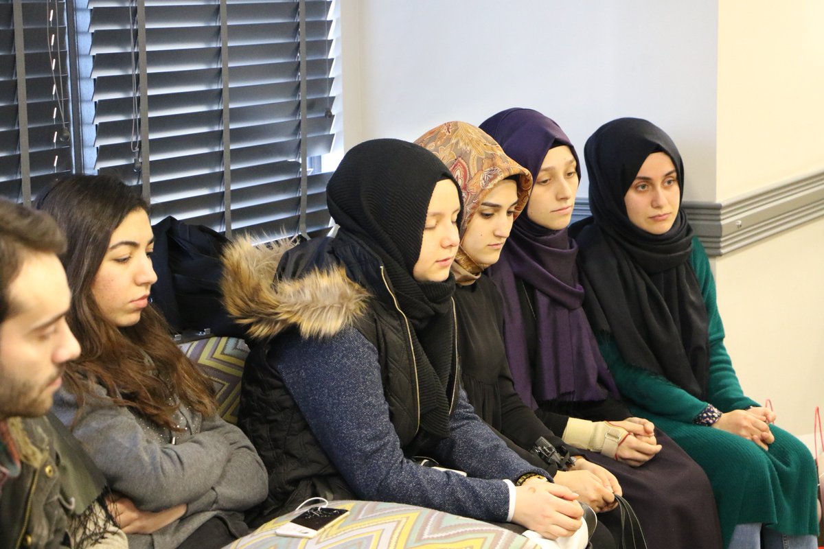 GenclikModeli's tweet image. Uluslararası Gençlik Eğitim Akademisi (UGEA) bünyesinde verilen Fotoğrafçılık eğitimi Meclis binamızda devam ediyor. 
#GençlikMeclisi #UGEA