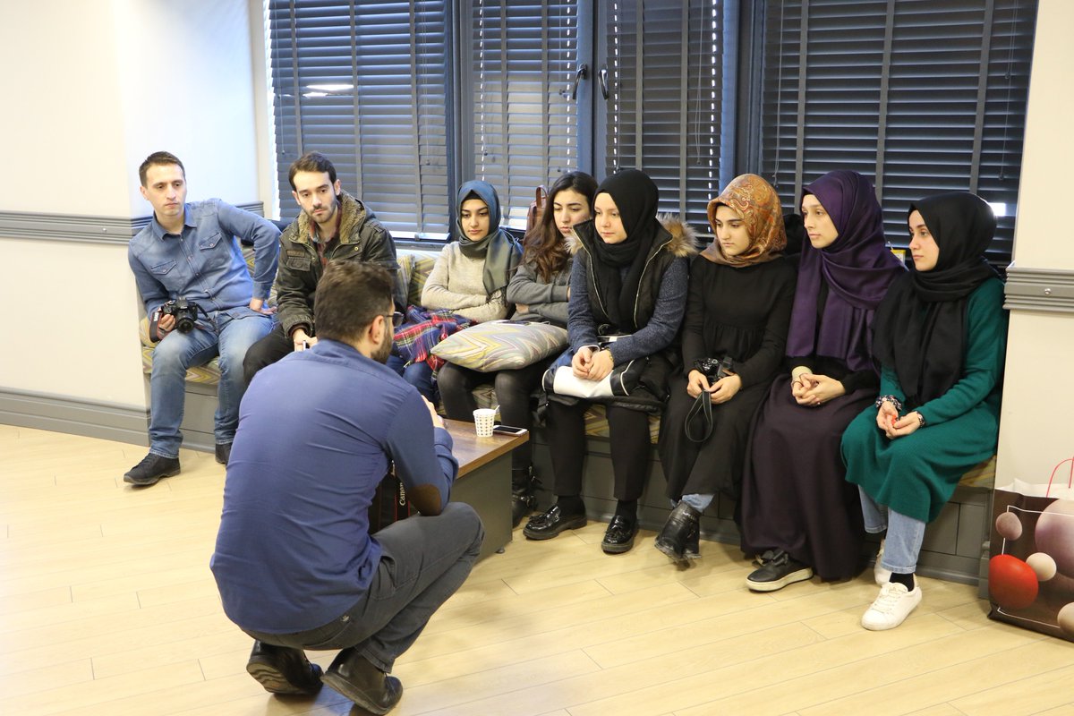 GenclikModeli's tweet image. Uluslararası Gençlik Eğitim Akademisi (UGEA) bünyesinde verilen Fotoğrafçılık eğitimi Meclis binamızda devam ediyor. 
#GençlikMeclisi #UGEA