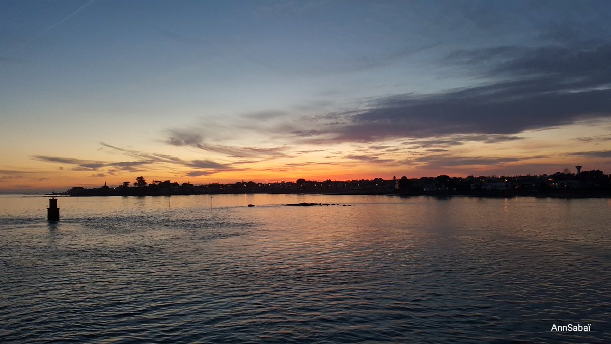 AnnSabai's tweet photo. Fin de journée Lorient - Groix❤ https://t.co/M2QLBJjW0a