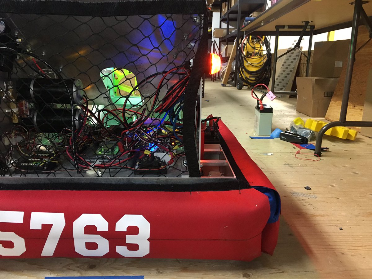 Lightning5763's tweet photo. One thirteen hour day later, and we are ready for the Colorado FRC Practice Match hosted by @frc2996 #omgrobots #frc #firststeamworks https://t.co/5rEtFVwStl