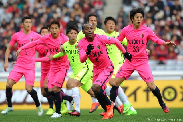 ｊリーグ 日本プロサッカーリーグ Fuji Xerox Super Cup 前半終了 鹿島アントラーズ 2 0 浦和レッズ 鹿島が2点のリードを奪い前半を折り返す 浦和の後半反撃なるか テキスト速報中 T Co Nxcyhyfnqx T Co Nmoci8lxjm