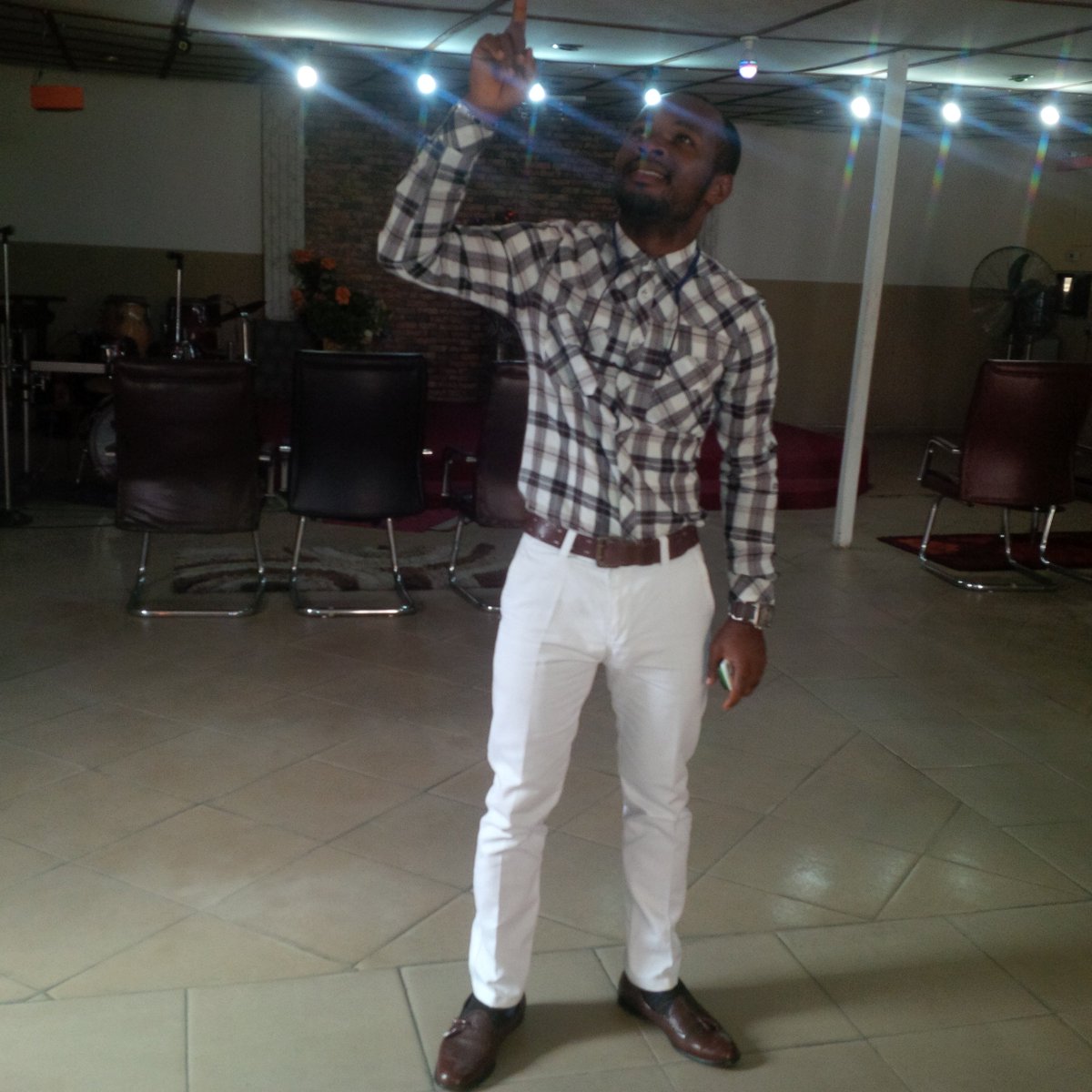 Iamelstean's tweet photo. Great day to shout Glory be to God for his awesome wonders over life and my Family. Good morning guys https://t.co/ET2bIAzxFf