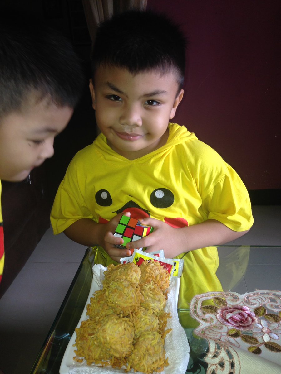 alex_riskan's tweet photo. Mencoba resep baru mama nya anak-anak #family #weekend #home https://t.co/1QGnApuKUZ