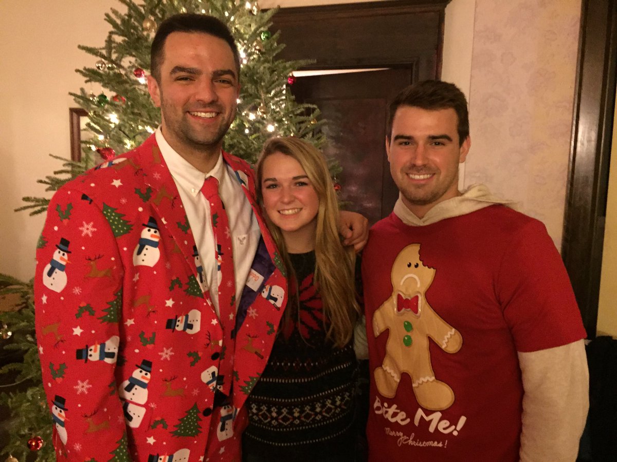 MeganMego33's tweet photo. happy birthday to the big bro that i always (have to) look up too #urtall can't wait to see you soon! hope your day was great ππ miss you β€ https://t.co/KycUGq84dB