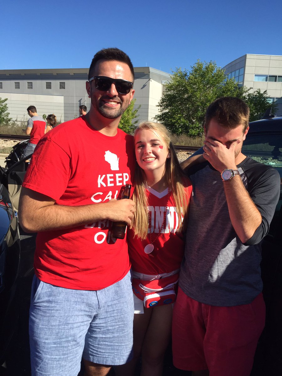 MeganMego33's tweet photo. happy birthday to the big bro that i always (have to) look up too #urtall can't wait to see you soon! hope your day was great ππ miss you β€ https://t.co/KycUGq84dB