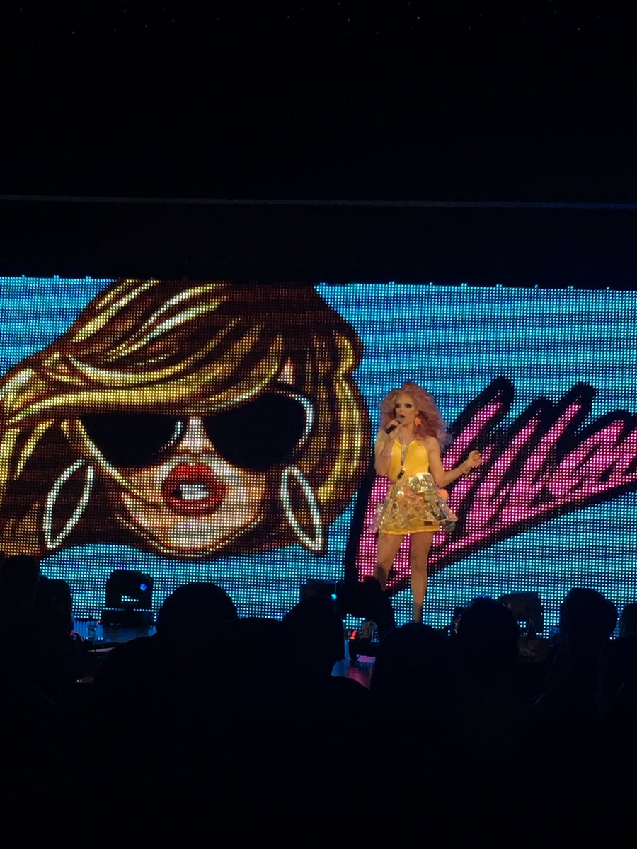 christopherb417's tweet photo. Love seeing you @willam!!!!! #RIPWarner #dallaslovesyou https://t.co/K9TCWZa9ce