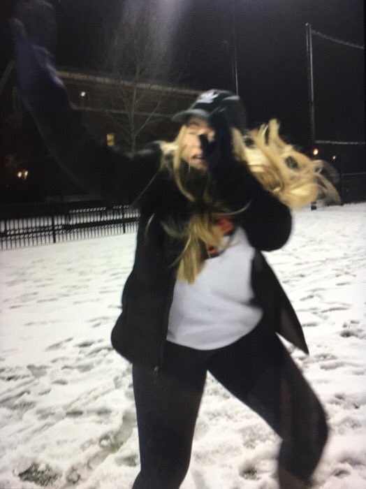 Justine325's tweet photo. Happy birthday to this extra gal! I love you lots Megan💗 https://t.co/KBxYQjiYXF