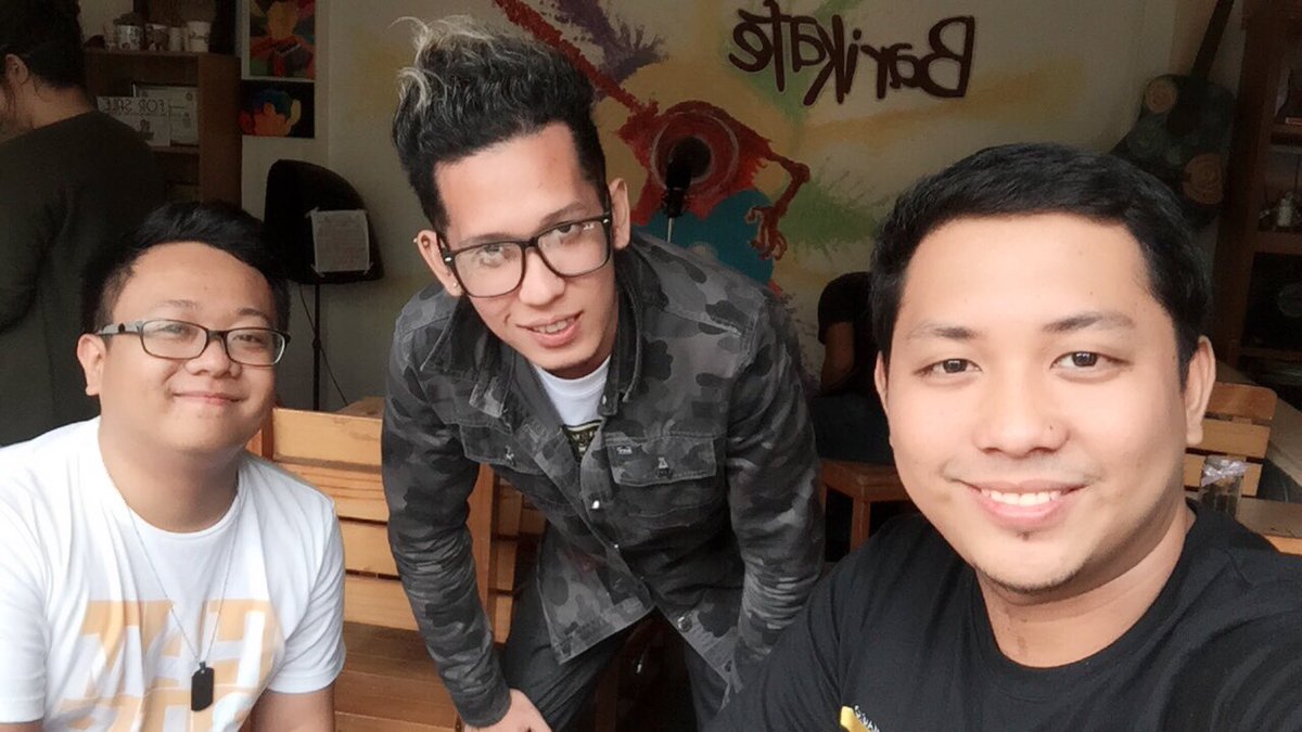 magicmanilaph's tweet photo. Touchdown Batangas! Excited to perform at @DrippedPoetry x @magicmanilaph Ilusyon. @barikafe https://t.co/hr2JMpexAQ