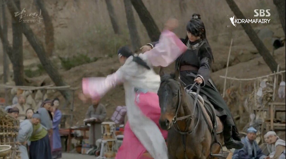 kdramafairy's tweet photo. when you thought life has got your back https://t.co/sgU9xpqZmL