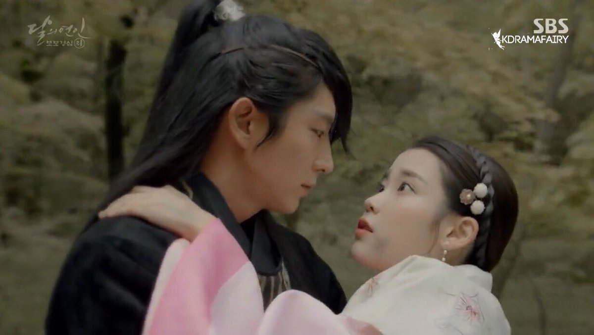 kdramafairy's tweet photo. when you thought life has got your back https://t.co/sgU9xpqZmL