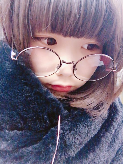 小山ひなwiki風プロフィール 大学や彼氏とメイク方法 カラコンもチェック ラジカルな日常