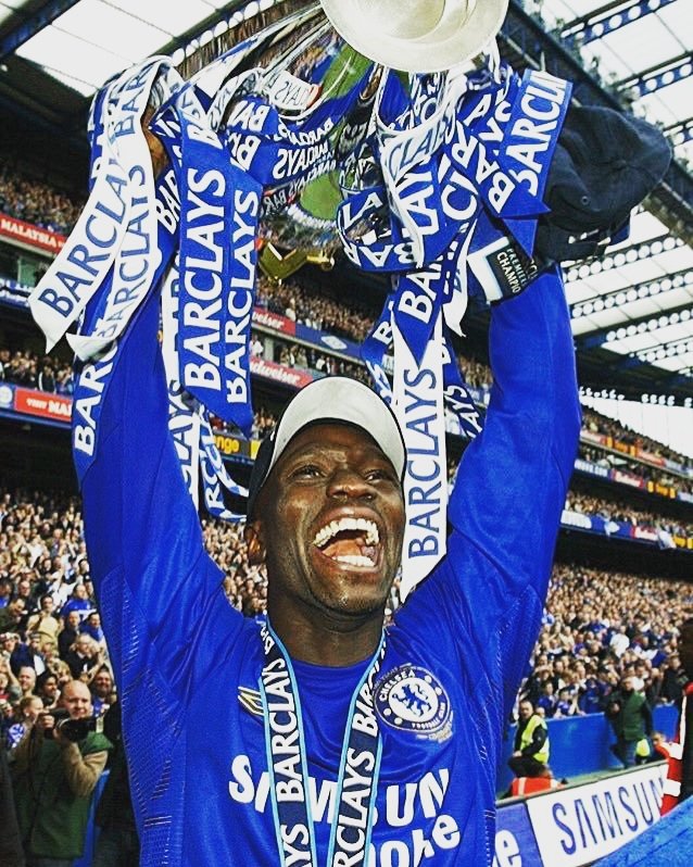 Today we say Happy birthday to legend Claude Makelele! A player so good they named a role after him. 