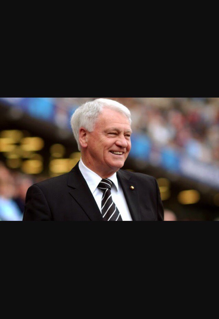  happy birthday sir Bobby Robson one of England\s greatest managers a geordie a gent a legend 
