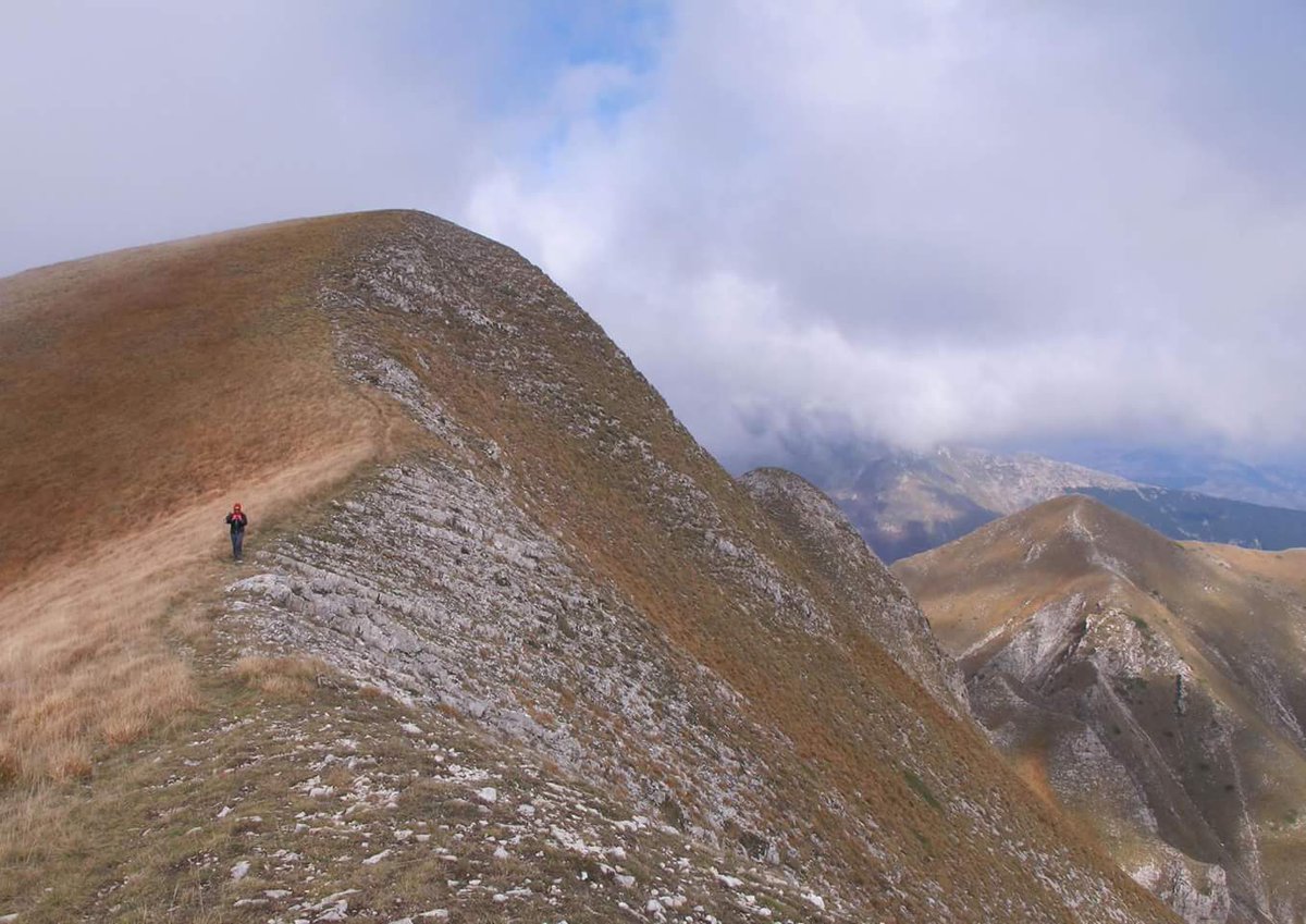 Contrappuntinfo's tweet photo. Il #Lazio è anche alte #montagne da #2000metri. #MonteElefante e #MonteValloni nei #Reatini ci regalano una dorsale accessibile e panoramica https://t.co/wmXGNWw8fA