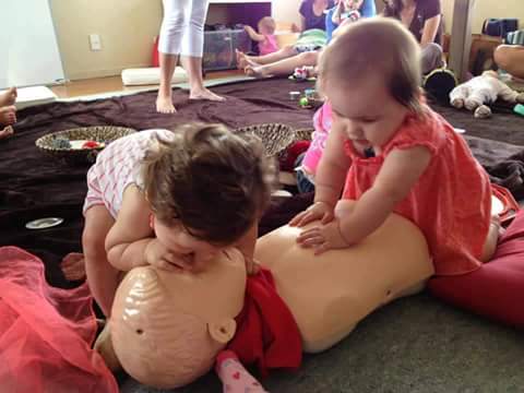 lora_fecc's tweet image. &apos;29,30&apos;.....two breaths......
CPR at its best practice......@Lidz2222 @Kylz13 #fecc #DipEMC