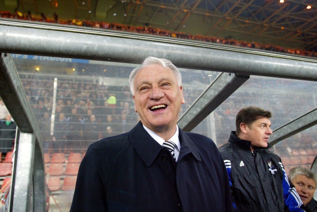 Happy birthday to Sir Bobby Robson. Today would have been his 84th birthday (1933). 
