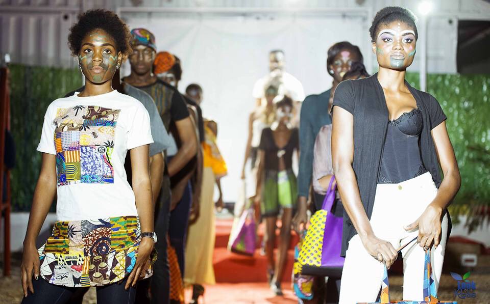 mcandcoagency's tweet photo. Hier à la soirée de lancement #AfroMade à Lomé.
#ModernEtChic est heureux de soutenir cet événement qui promeut la Mode Africaine. https://t.co/5jKKf43ZEi