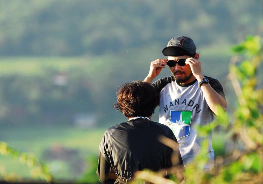 Akhirnya Angin Gunung itu Berkokok pada waktunya HaHaHa
 selamat kang <a href="/MartinRimbawan/">Angin Gunung</a> semoga menjadi keluarga yg SAMAWA.