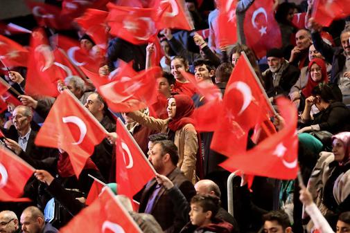 Yildirim wirbt in Deutschland für Verfassungsreform der Türkei bit.ly/2ltNqeD https://t.co/WpA59a1UFP