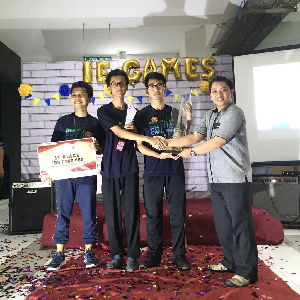 [THE WINNER]
Selamat kepada tim PAHLAWAN REVOLUSI dari SMAN 61 JAKARTA sebagai Juara 1 IE Games 12th Edition😉
