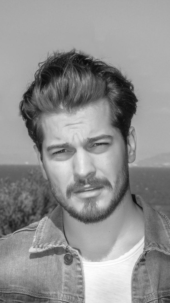 BackgroundPhone's tweet photo. تشاتاي اولسوي 

#icharde https://t.co/mC7bBm2UfT