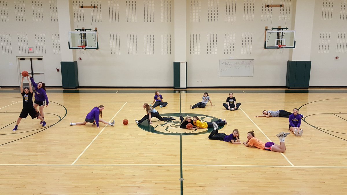 LadyMusketeers1's tweet photo. Game day pic after morning walk-through. Let's get this done! https://t.co/QkMivWK9LH