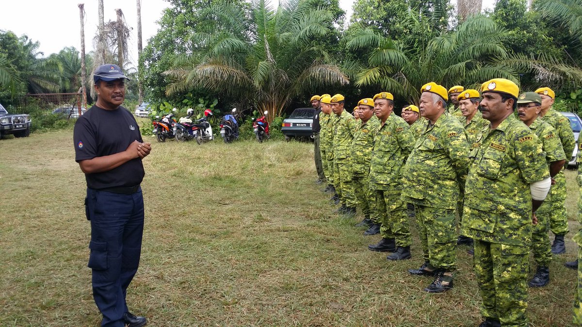 18/02:Sorotan #UKMRJempol2017 hr ini d LpangSasar Ldg Geddes. <a href="/relamalaysia/">relamalaysia</a> <a href="/KPrelamalaysia/">KP RELA</a> <a href="/RELA_N9/">RELA NEGERI SEMBILAN</a> <a href="/wanhamidi1/">wan hamidi</a> @miza_rela