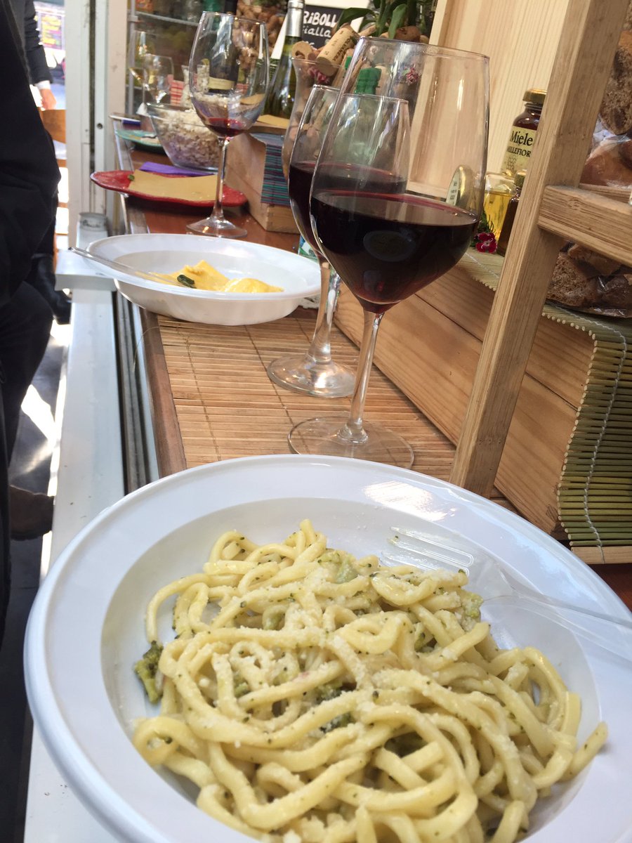 kurt_woods's tweet photo. Market food #Roma https://t.co/w2xdgqRlGj