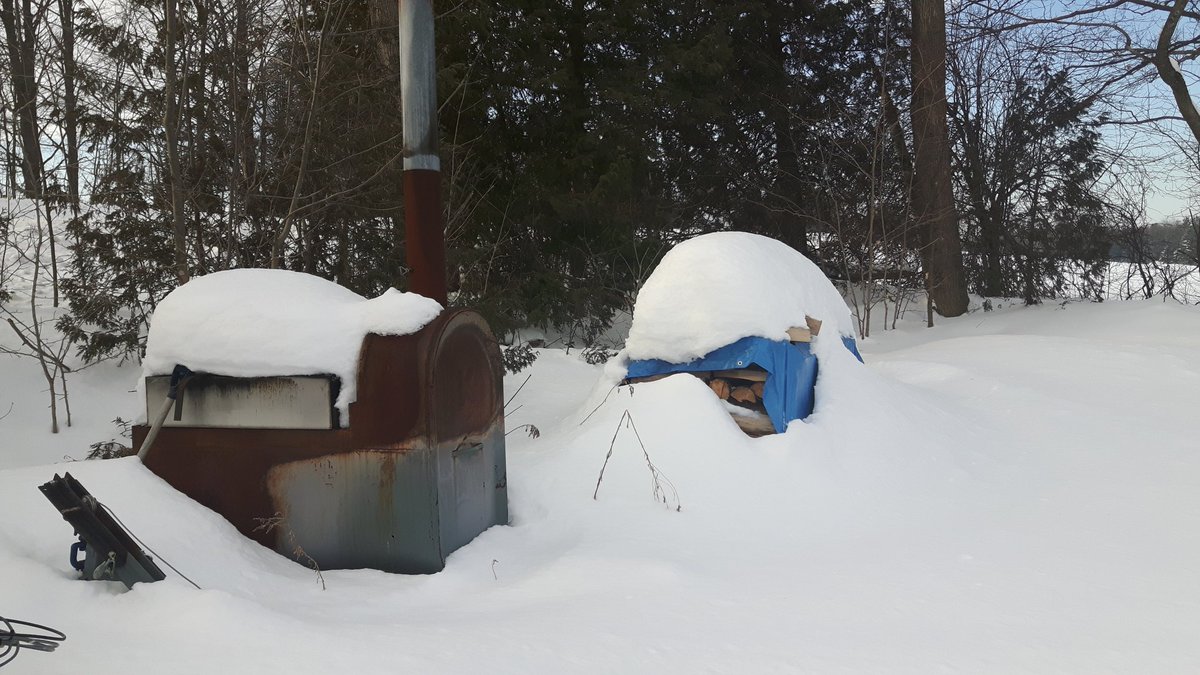 tenwattandrew's tweet photo. Have to do some more snow removal before #Syrup2017 can start here https://t.co/8Q2kgiJuz4