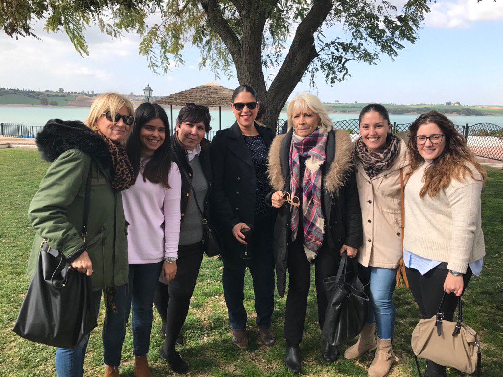 AHN_86's tweet photo. Que nunca falten las mujeres! @nihunu @ConceNavas @teofila_es @NNGGArcos @PPARCOSoficial https://t.co/JSWmobMrCE