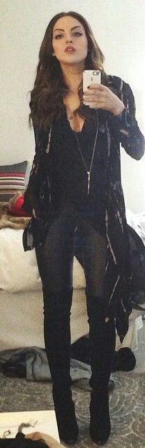 alexandrathimm's tweet photo. Can we take us a minute for this Outfit please 😍❤👌 https://t.co/7c3WvH7KG1