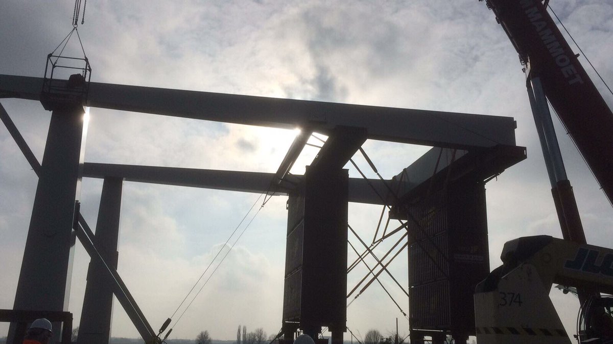 ReefInfra's tweet photo. Werkzaamheden #Meppelerdiepsluis lopen voorspoedig. Kijk mee: https://t.co/n7FD5jgeIM https://t.co/lmoDTLxjj0