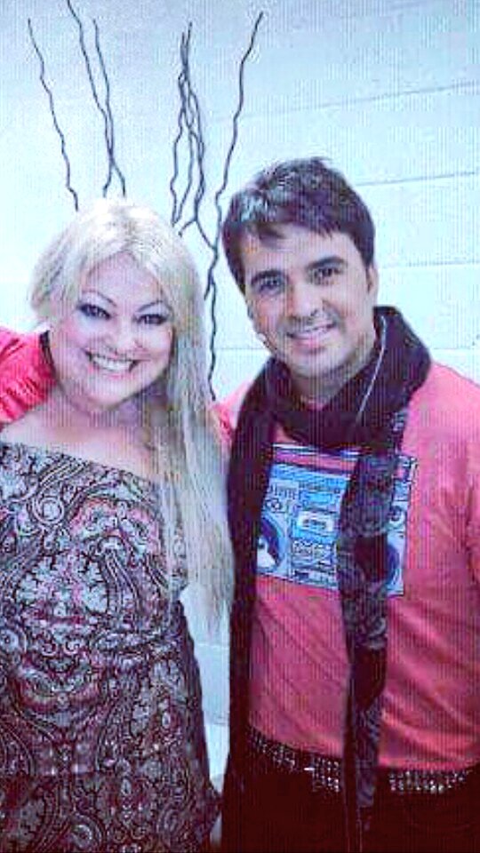 Maralavoz's tweet photo. #despacitoluisfonsi y sin pausa, poniendo #forma  a #proyectos  #Gracias a tu apoyo en mi #Camino #artistaconexperiencia  @LuisFonsi  Fonsi https://t.co/oldoR4jB0x