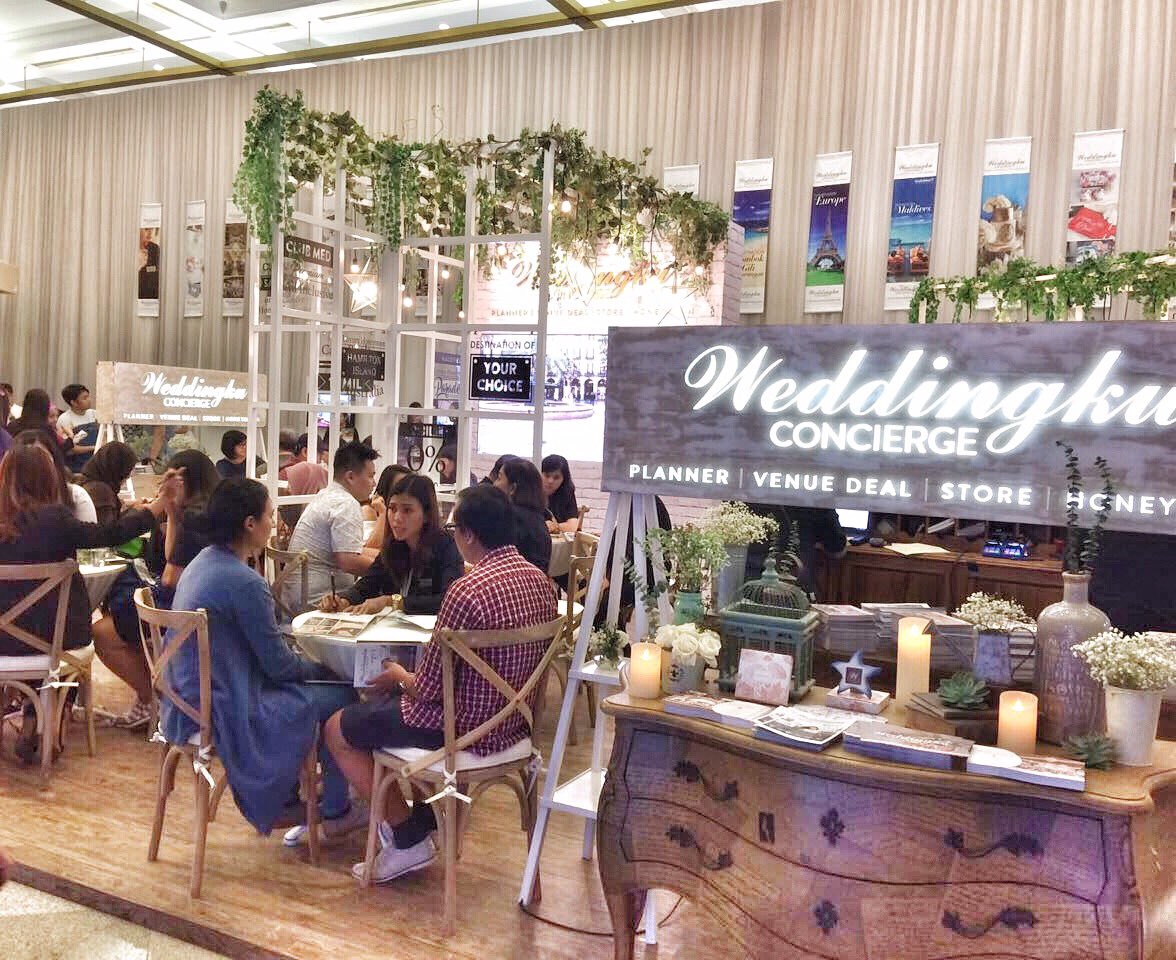 DyandraPromo's tweet photo. Day 2 of IIWF 2017
——
Find your best wedding vendor only at #IIWF2017! 👰🏻🤵🏻
✨ 17-19 Feb 2017
✨ Jakarta Convention Center (JCC)
✨ IDR 25.000 https://t.co/X6XPXd68Ea