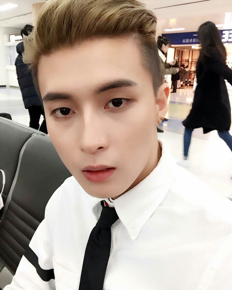 MADTxMADP's tweet photo. #MADTOWN #Buffy 
[Trans] 23 years old #Uncle or #OfficeBoy https://t.co/dHCllNmsnK