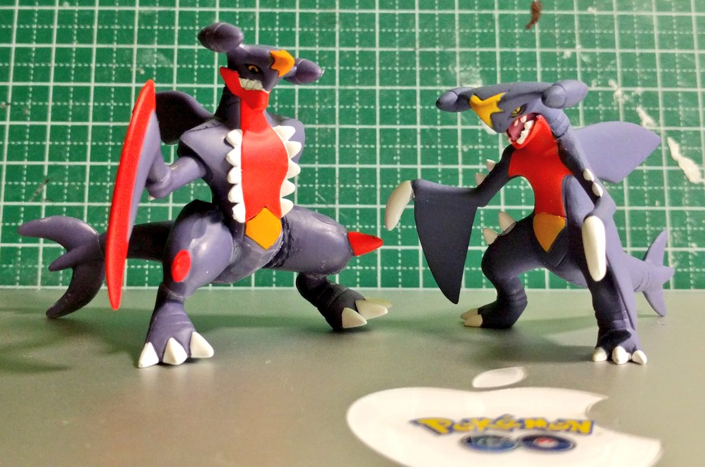 たかさおじさん در توییتر モンコレ メガガブリアス改造 代替付け根 膝下をそれぞれ短くして仮接着 これで頭頂5cm弱 だいぶ立ポケの1 40scaleガブリアスと印象近づいたんではないでしょうか Ikiro Pkmn 40分の1スケールのポケモンフィギュア探して立体