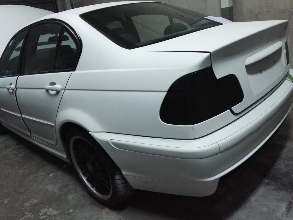 Luxurydip's tweet photo. 330d e46 blanco mate y pilotos con laca especial de vinilo para pilotos
By Luxurydip https://t.co/THqnyAscF8