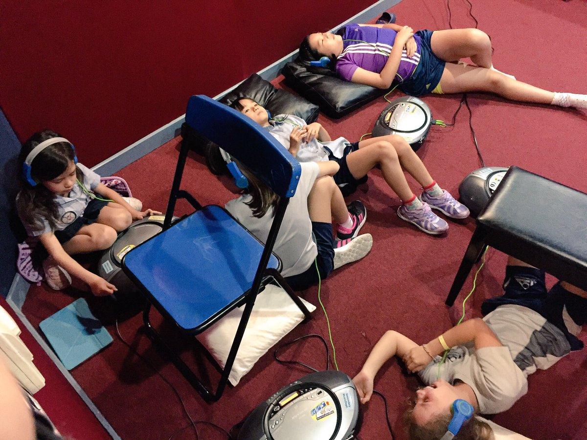 Choosing to listen imaginatively to music #nistis having a #dayofplay <a href="/ToscaKilloran/">Tosca Killoran EdD</a> <a href="/Y3NIST/">Y3NIST</a>
