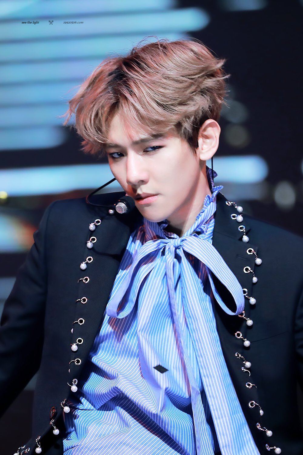 brown hair baekhyun on Twitter: "the two sides of baekhyun…