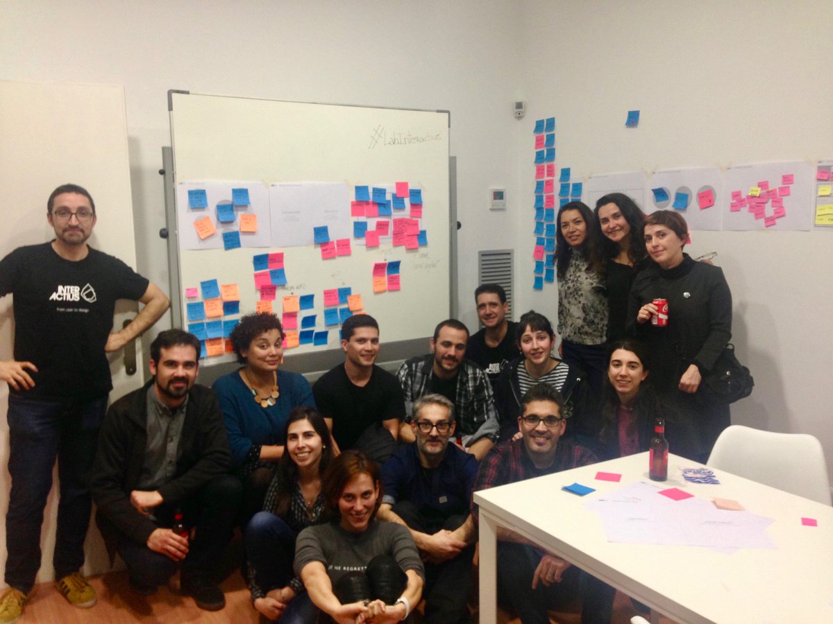 Interactius_UX's tweet photo. ¡Estas fueron las caras de satisfacción después de un intenso #InceptionLab en el #LabInteractius con el gran @jmjarque y @UXacademy_es! https://t.co/39MGJGV36n