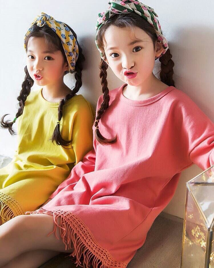 LinnlyLinn's tweet photo. ลูกสาวฝาแฝด ของโดยอง กับ เตนล์ 😳 https://t.co/hFq5s0guwq