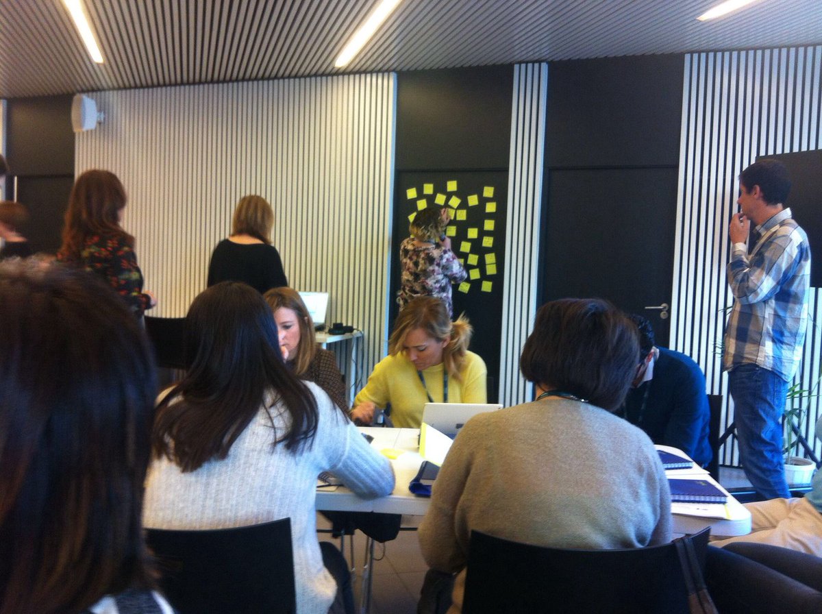 CEIPLAREDO's tweet photo. En el @MW_Centre manos a la obra...pedagógica #visualthinking #coworkingspace #bullilab #escuelascreativasadria #laredolab361 @fundacionTef https://t.co/AGeLTkPXPe