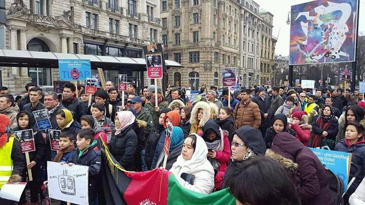 esmatullahranj3's tweet photo. Long life justice death on prejudice.
#MSC2017 https://t.co/VspfHoyBKQ